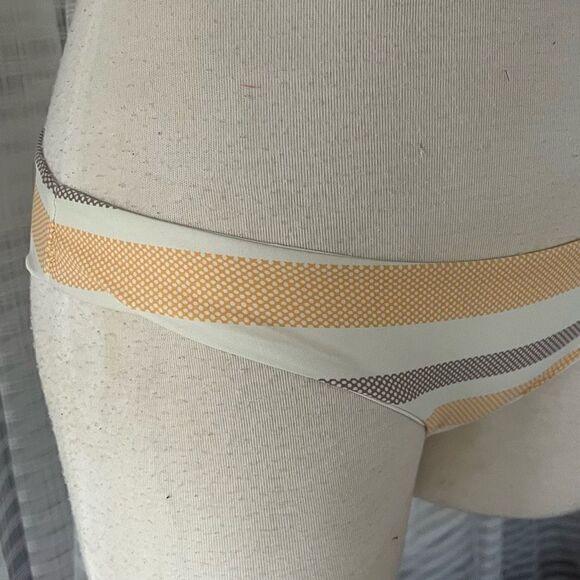 NWT L*Space Low Ride Cheeky Bikini Bottom Swimsuit Sz Small - Picture 6 of 6